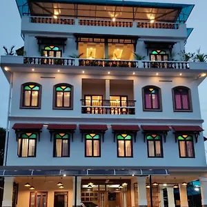  Hotel Meghdoot River India