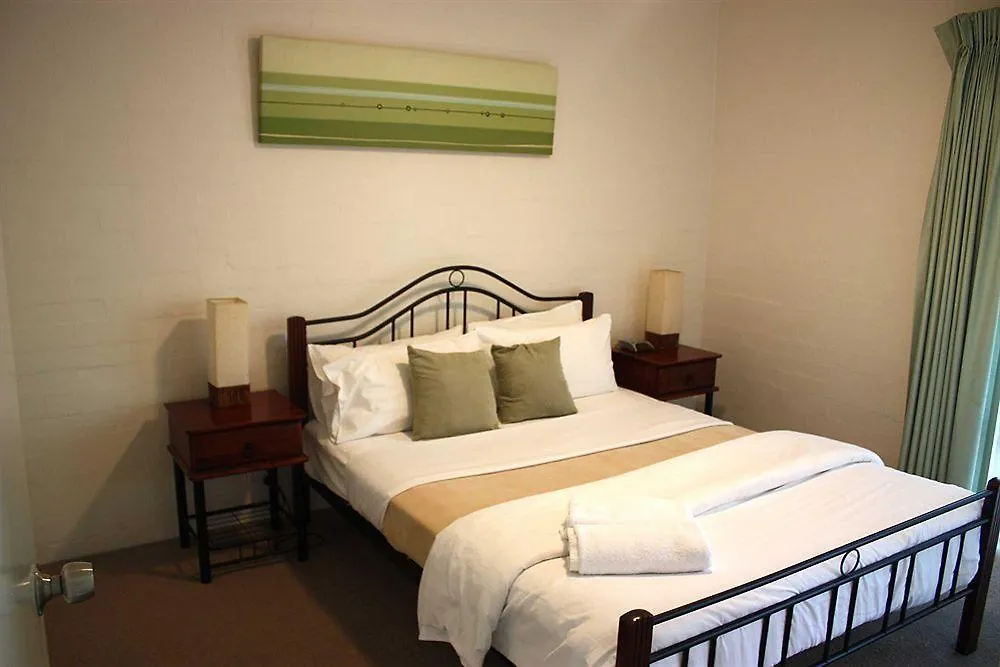 **** Aparthotel Mariner Bay Apartments Byron Bay Australia
